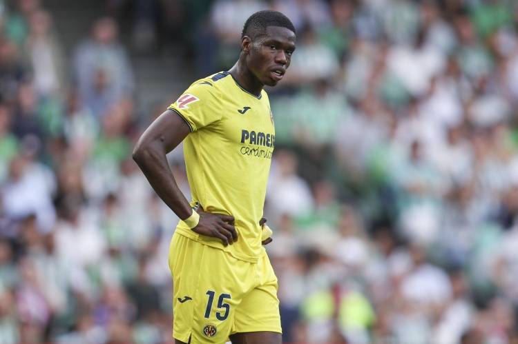 记者：埃弗顿已为巴里报价超3000万欧，但目前尚未与黄潜达成协议