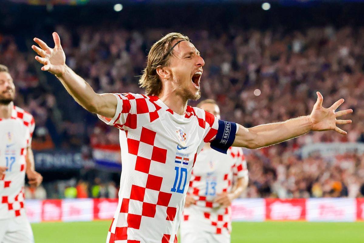 0转会费！40岁魔笛加盟米兰，能再续传奇？